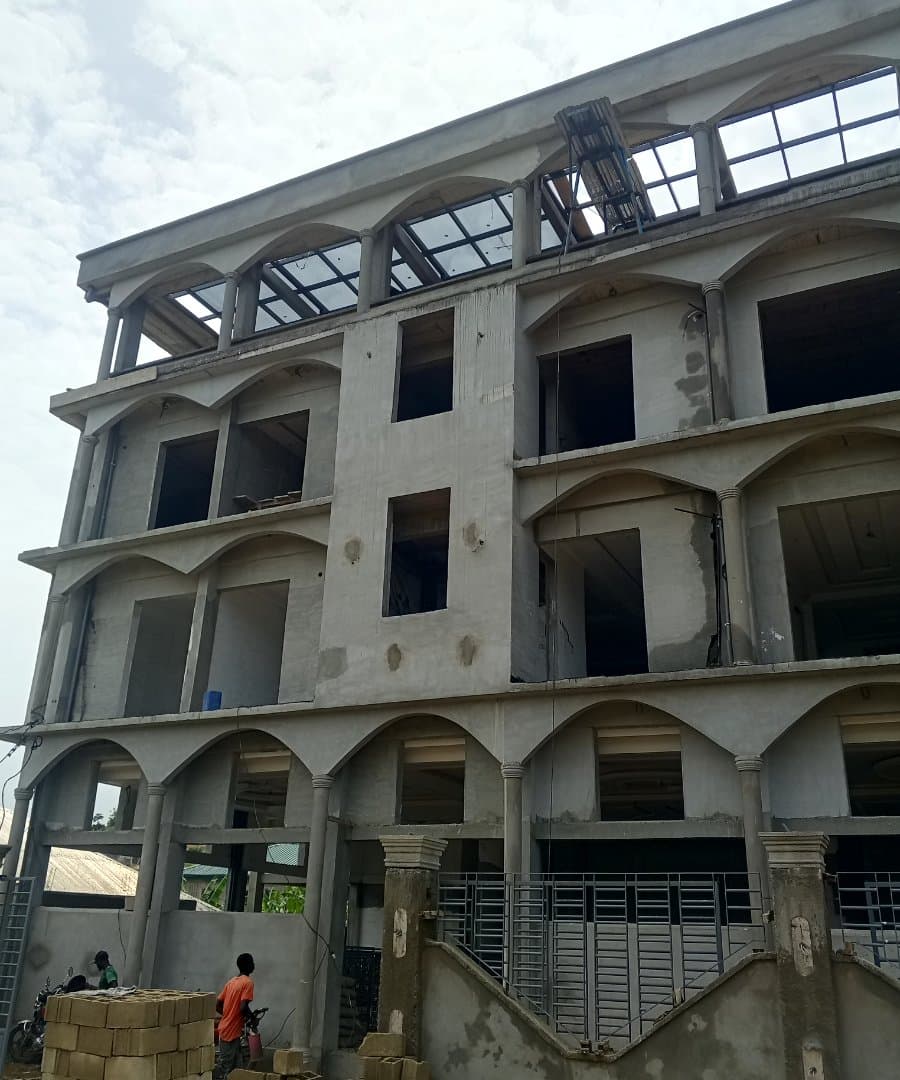 Gros œuvre R+4 — Gros œuvre à Douala réalisé par Ketchos Services SARL