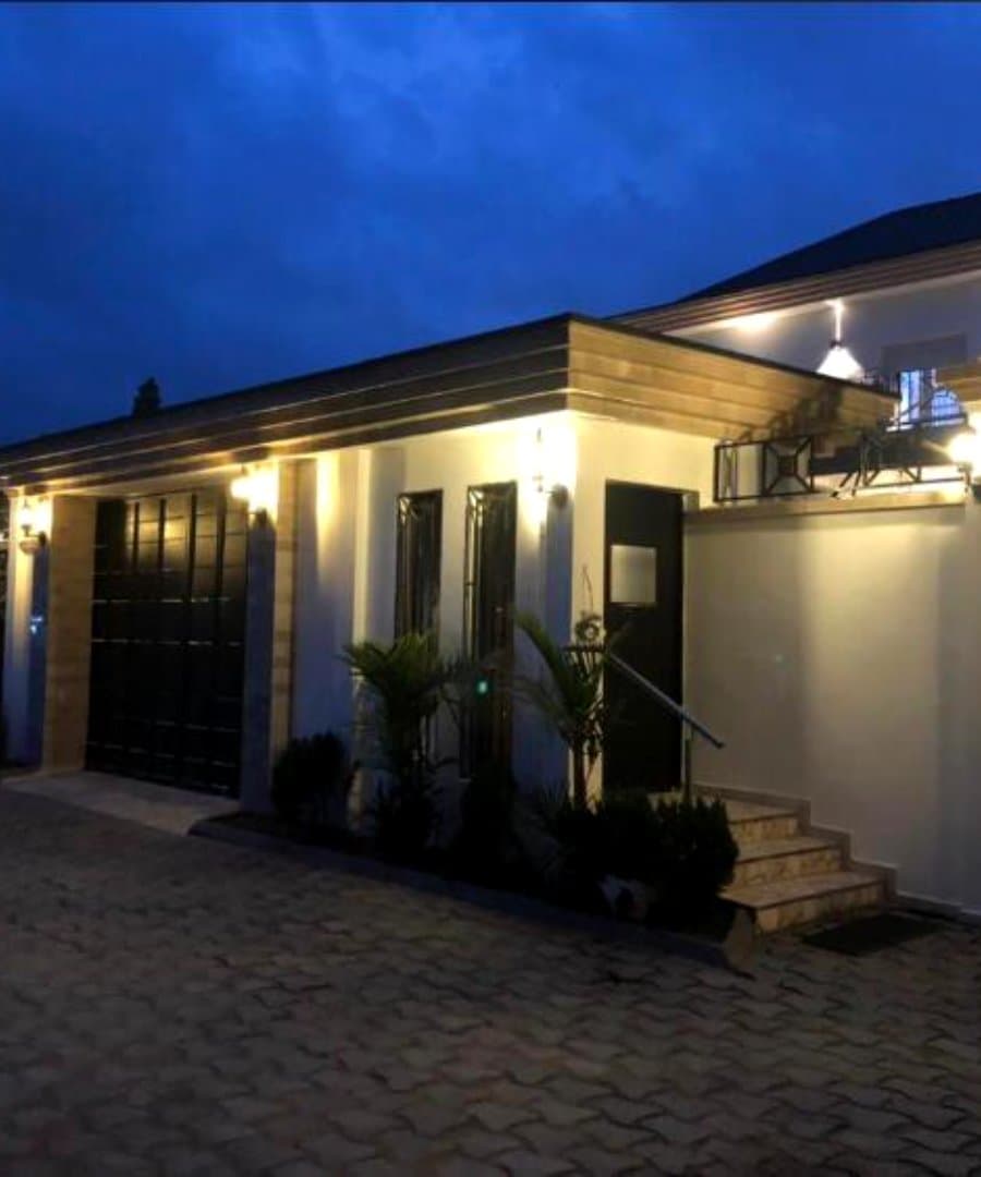 Villa moderne éclairée — Construction à Douala réalisé par Ketchos Services SARL